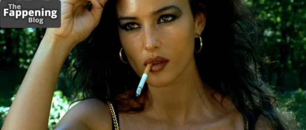 Monica Bellucci Nude & Sexy (8 Pics) on fansphoto.pics