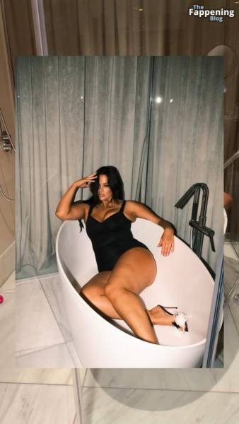 Ashley Graham Sexy (30 Pics + Video) on fansphoto.pics