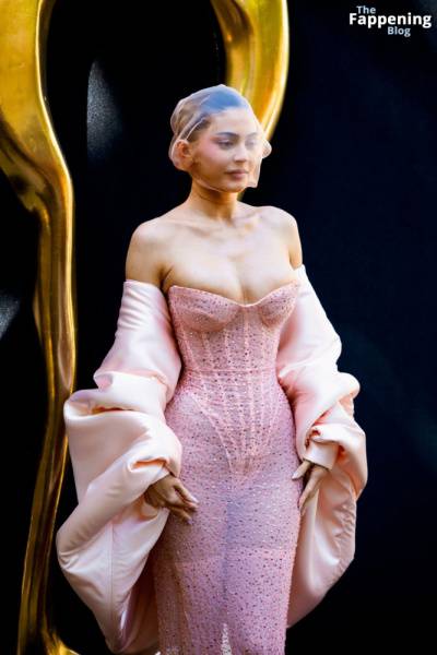 Kylie Jenner Displays Her Sexy Boobs at the Schiaparelli Fashion Show in Paris (25 Photos) on fansphoto.pics
