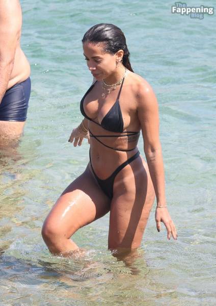 Anitta Enjoys the Hot Summer Sun as She Raised a Few Temperatures Out in Mykonos Island (69 Photos) - Brazil on fansphoto.pics