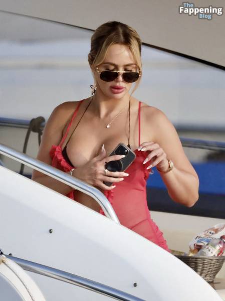 Ashley Stevenson & Marcus Jordan Enjoy a Day at Sea in Saint Tropez (12 Photos) on fansphoto.pics