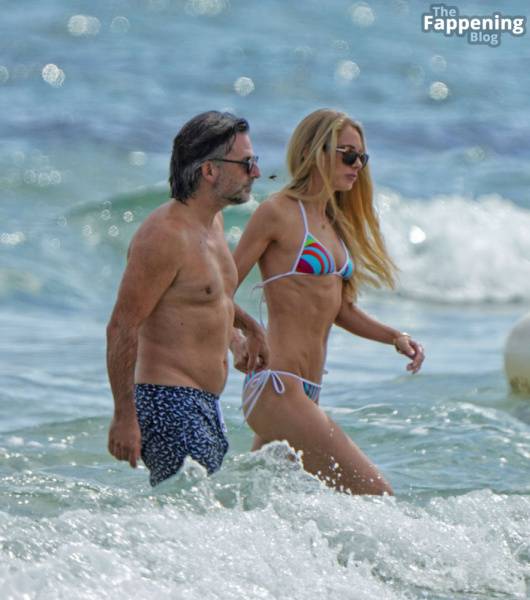 Lydia Zoglmeier & Niclas Castello Enjoy a Day on the Beach in St. Tropez (45 Photos) - Germany on fansphoto.pics