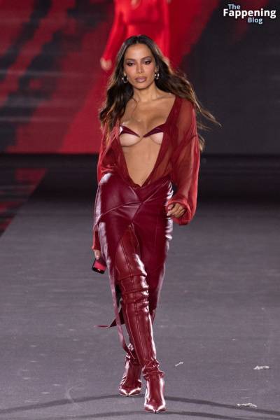 Anitta Looks Hot on the Catwalk at the L’Oréal Fashion Show During Paris Fashion Week (38 Photos) - Brazil on fansphoto.pics